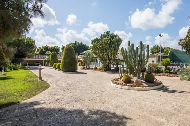 ¡villa de lujo con jardín botánico, piscina y pista de tenis en alzabares! — 13