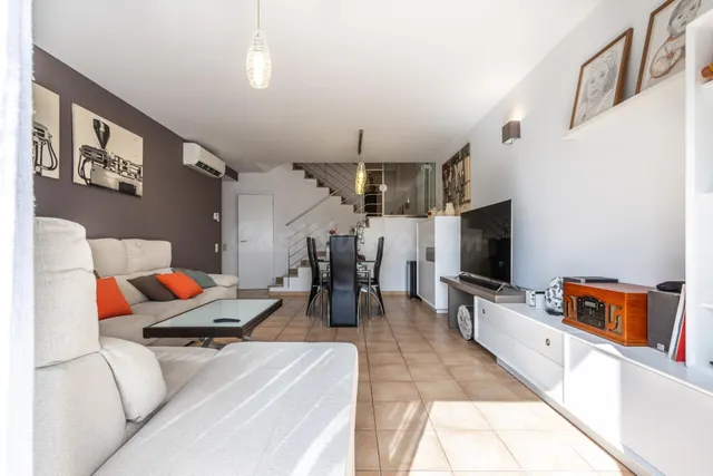 MAGNÍFICA CASA PAREADA JUNTO AL BOSQUE DE PEDRASANTA - foto 5