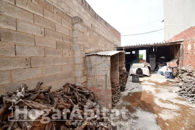 TERRENO URBANO CON MUCHAS POSIBILIDADES — 43