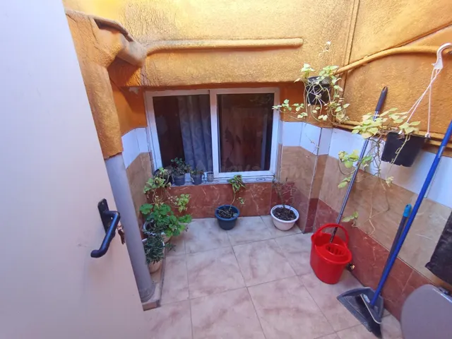 CASA DE PUEBLO CON GARAJE Y PATIO - foto 5