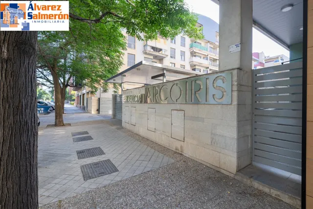 Apartamento tipo loft con garaje incluido y piscina en zona Parque Lagos — 26