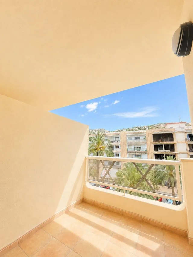 Piso con vistas al mar en venta en Jávea — 24