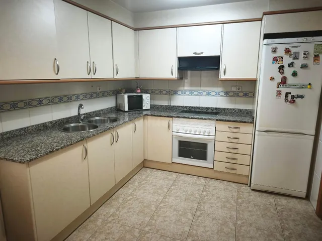 OPORTUNIDAD - VIVIENDA EN MUY BUEN ESTADO CON GARAJE, TRASTE - foto 5