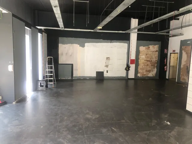 LOCAL COMERCIAL DE 180m2 AL CENTRE DE TORTOSA — 10