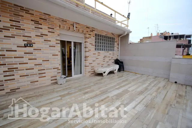 CASA CON CINCO TERRAZAS Y PAELLERO CERCA DE LA PLAYA — 19