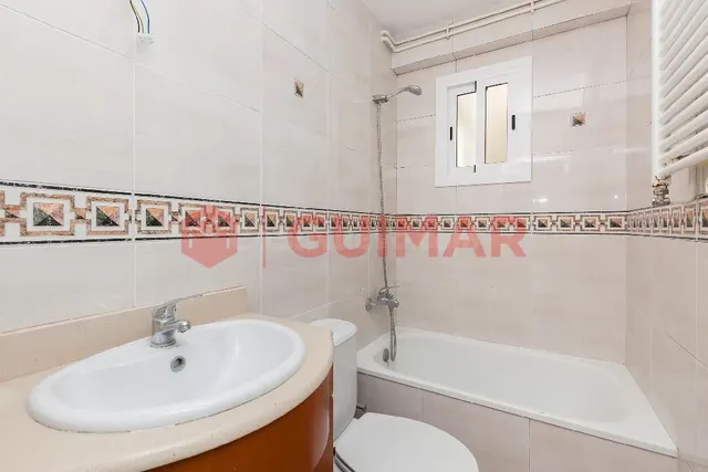 ESPECIAL INVERSORES. PISO ALQUILADO EN VENTA EN CORNELLA DE  - foto 4