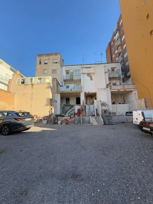 EDIFICIO HISTORICO EN PLENO CENTRO DE LA UNION — 38
