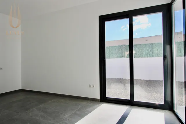 Villa en una sola planta con privacidad y bonitas vistas — 33