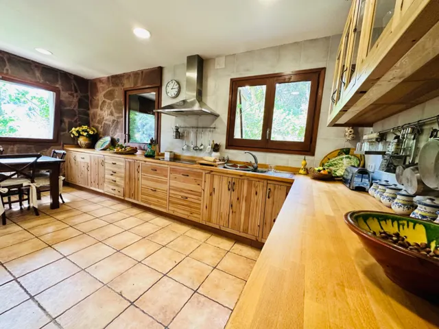 EXCLUSIVA CASA UNIFAMILIAR EN CASTELLVÍ DE ROSANES - GRAN PARCELA, PRIVACIDAD Y ENCANTO NATURAL — 25