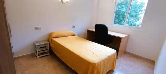 Piso luminoso junto a la playa con terraza y vistas parciales al mar en la gruta — 21