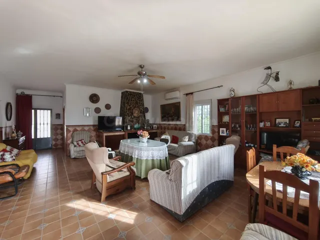 ESTUPENDA CASA DE CAMPO EN EL CARPIO! - foto 3