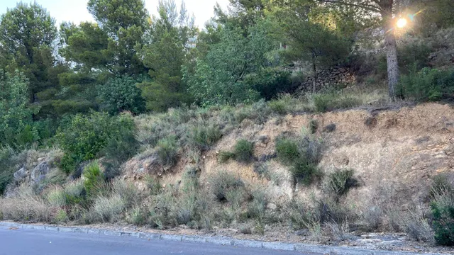 CONSTRUYE TU PROPIO HOGAR EN UN LUGAR PRIVILEGIADO URB. LA C - foto 2