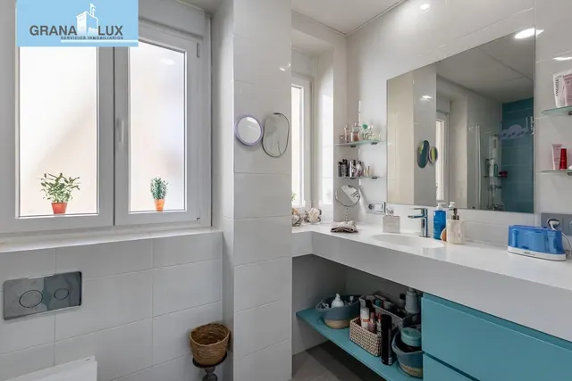 PISO COMPLETAMENTE REFORMADO EN CALLE RECOGIDAS — 27