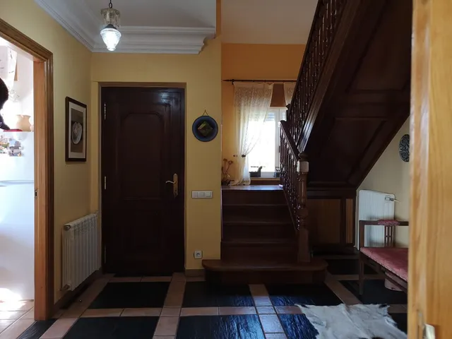 Urbis te ofrece un espectacular terreno con chalet en venta en Ciudad Rodrigo, Salamanca. — 7