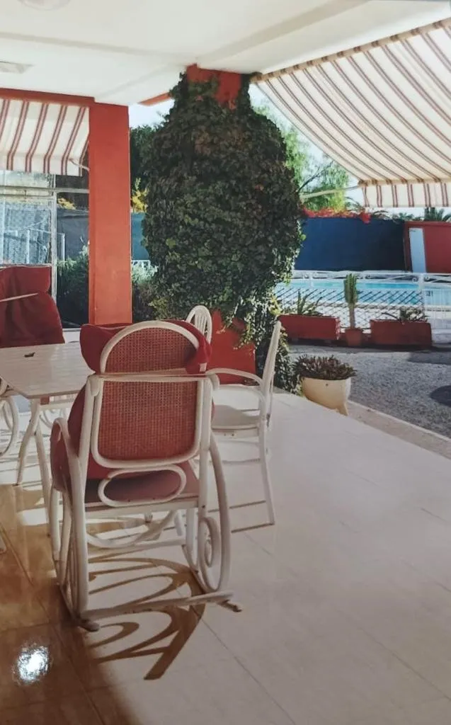 SE VENDE MAGNIFICO CHALET EN LA CARRETERA DE SANTA POLA — 21