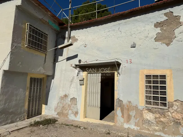 Se vende cueva para reformar en la zona de carrefour de Petrer — 11