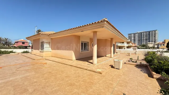 Impresionante chalet en La Manga a pasos de la playa - foto 3