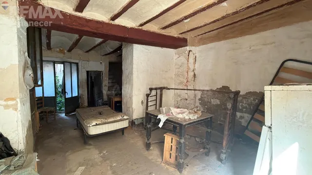 CASA PARA REFORMAR EN EL CENTRO DE ENGUERA – 148 m2 CONSTRUI - foto 2
