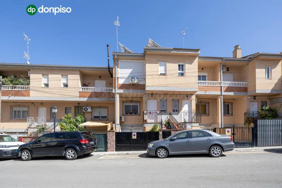 AMPLIA Y PRECIOSA CASA LISTA PARA ENTRAR A VIVIR!!