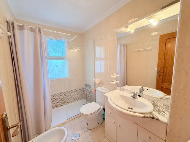 Apartamento situado en el kilómetro 14 de La Manga del Mar Menor, en el residencial Puerto Mar I y II. — 22