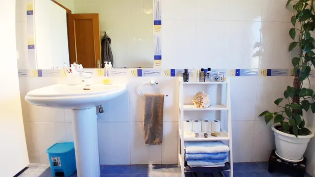 Urbis te ofrece un chalet en venta en Ciudad Rodrigo, Salamanca. — 45