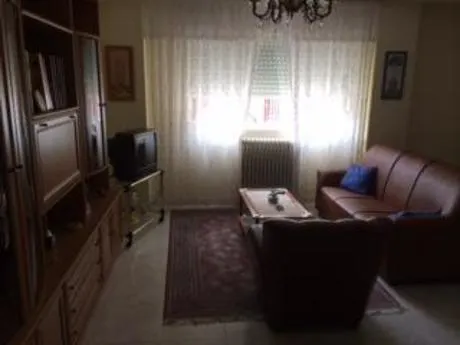 SE VENDE PISO DE TRES habitaciones EN LA ZONA DEL INSTITUTO