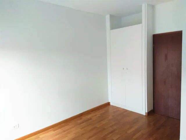 Piso en alquiler en avenida Icaria — 11