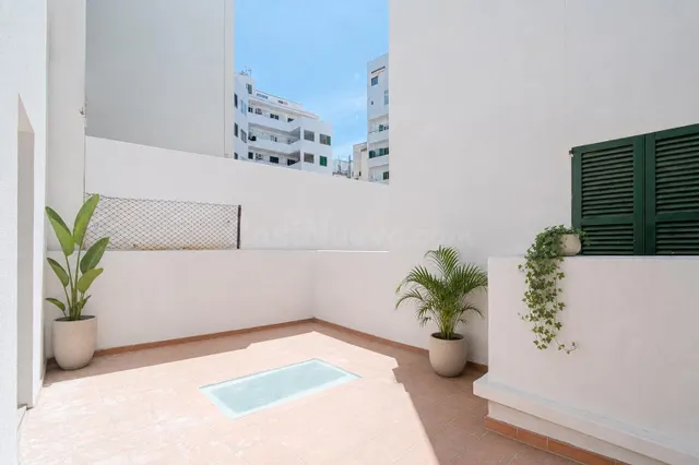 Magnífico primer piso reformado con terraza