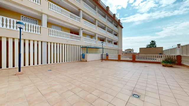 APARTAMENTO EN PLANTA BAJA EN LA PLAYA DE MONCOFAR — 38