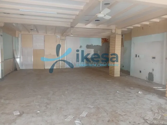 Oportunidad de Inversión: Local Comercial en Roquetas de Mar — 5