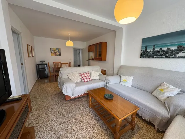 PISO 4 habitaciones EN PARQUE CRUZ CONDE