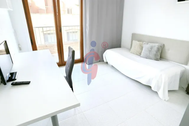 Oportunidad en el centro: 120 m2, 4 dormitorios y terrazas con vistas al mar — 32