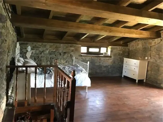 Encanto asturiano: casa con hórreo, cochera y finca edificable en Pando, Langreo — 20