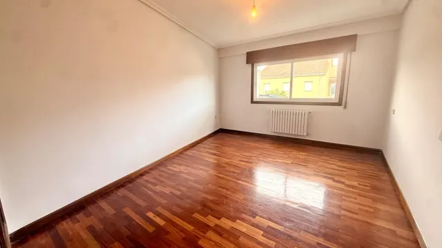 Piso de calidad en venta en el corazón de Maceda con Garaje. 140 m2 útiles. Entrar a vivir. — 47