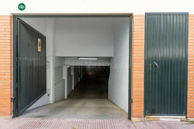 Gran garaje cerrado en Motril - foto 2