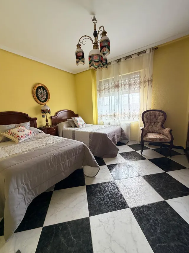 Piso 5 habitaciones 196m² en venta - Valdepasillas — 37