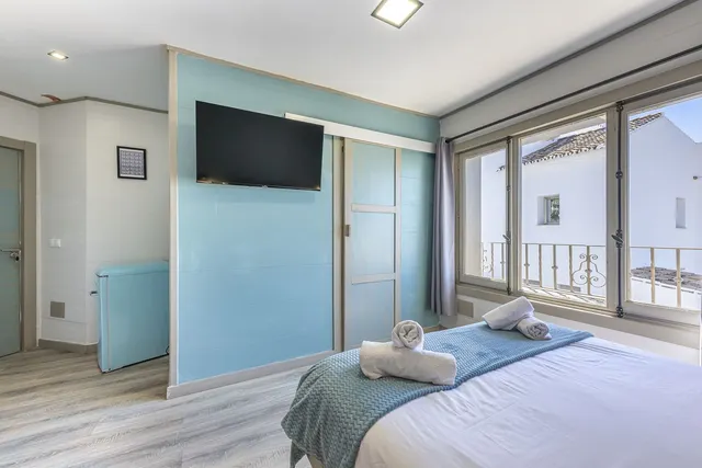 Chalet 12 habitaciones 500m² en venta - Marbella — 48