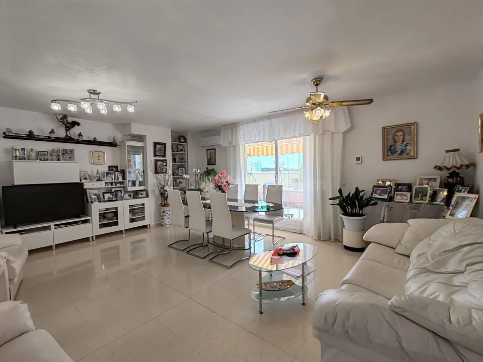 Piso 3 habitaciones 112m² en venta - Pueblo Levante