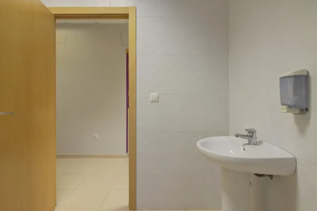 UN ESPACIO PREPARADO PARA TU PRÓXIMO NEGOCIO — 12
