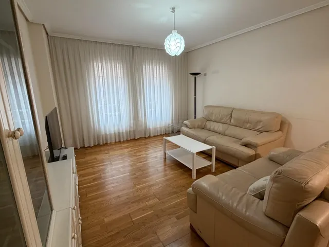 Piso a la venta zona centro de Ponferrada - foto 3