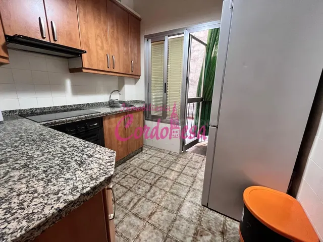 PISO JUNTO A LA PLAZA COSTA SOL - foto 2
