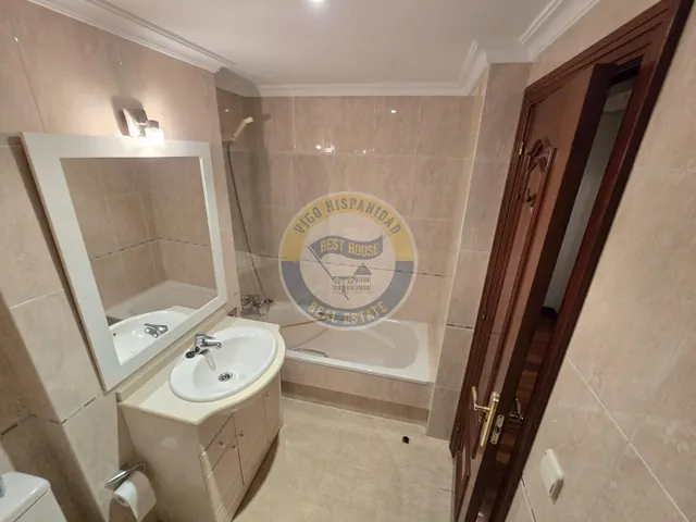 HISPANIDAD 2 DORMITORIOS 2 BAÑOS CON GARAJE Y TRASTERO — 18