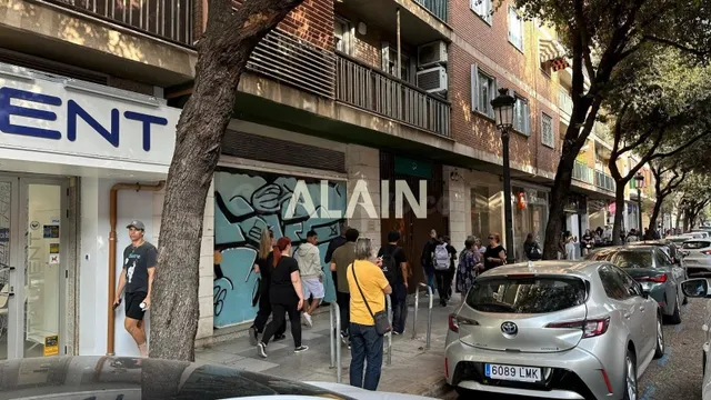 Local comercial de 300 m2 con 10 m de fachada en calle Alboraya — 2