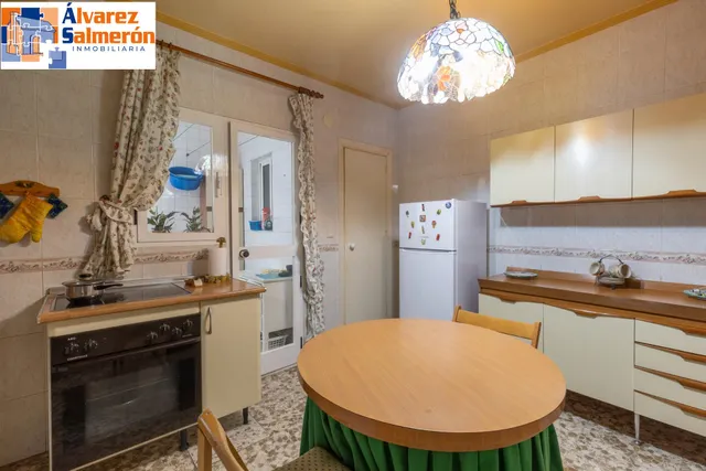 Amplia vivienda en pleno centro de Granada — 37