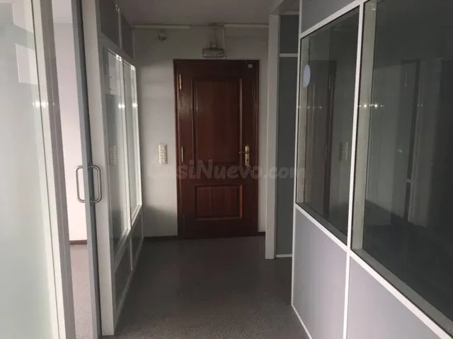 LOCAL COMERCIAL EN ENTRESUELO EN BUEN ESTADO - foto 3