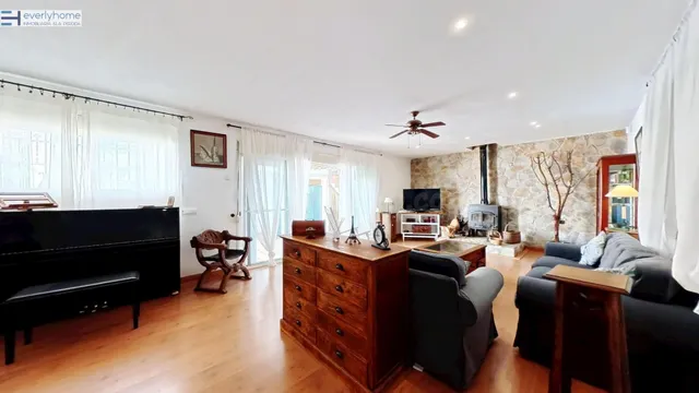Vivienda con amplia parcela en entorno natural, a 10 minutos - foto 5