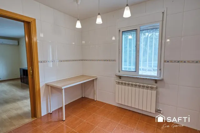 Casa con potencial ubicada en parcela 1000 m² Querol — 12