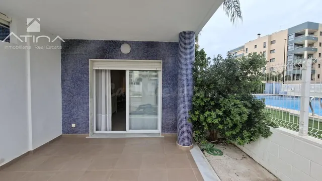 Apartamento en Planta Baja en Daimús: Primera Línea y Piscin - foto 2