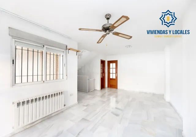 Vive en el corazón de Armilla: 4 dormitorios, patio, terraza - foto 2