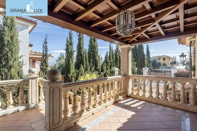 INCREÍBLE CHALET INDEPENDIENTE EN ZONA PRIVILEGIADA — 5